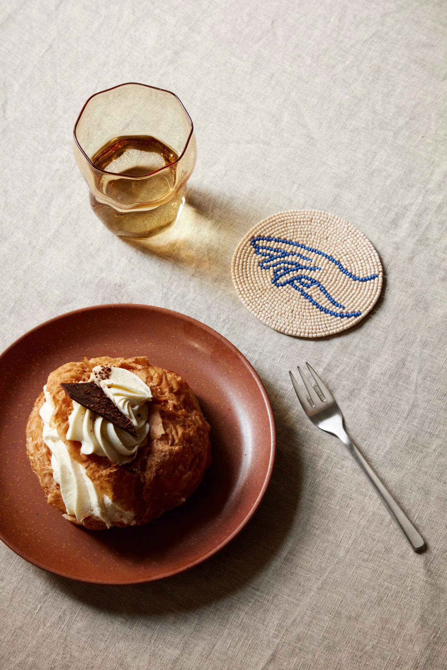 Broste Copenhagen Eli Kleiner Teller Ø20cm 3 Broste Copenhagen Eli Kleiner Teller Ø20cm – Bild 3