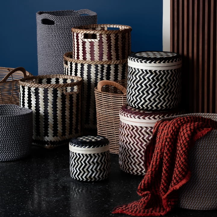 Broste Copenhagen - Meli Aufbewahrungskorb, Rot / Natur (3er-Set) 2 Broste Copenhagen - Meli Aufbewahrungskorb, Rot / Natur (3er-Set) – Bild 2