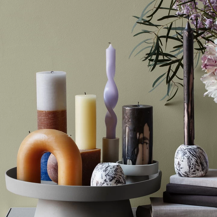 Broste Copenhagen - Steen Kerzenständer, Dunkelgrau / Weiß 3 Broste Copenhagen - Steen Kerzenständer, Dunkelgrau / Weiß – Bild 3