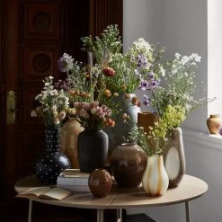 Broste Copenhagen - Ada Stripe Vase, H 37 Cm, Hellblau 14 Broste Copenhagen - Ada Stripe Vase, H 37 Cm, Hellblau -Broste Copenhagen Broste Copenhagen Ada Stripe Vase Ambiente 2