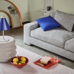 Broste Copenhagen - Earthernware Beistelltisch, Ø 44 X 42 Cm, Astral Aura Dark Blue 10 Broste Copenhagen - Earthernware Beistelltisch, Ø 44 X 42 Cm, Astral Aura Dark Blue -Broste Copenhagen Broste Copenhagen Earthernware Beistelltisch Ambiente 1 1