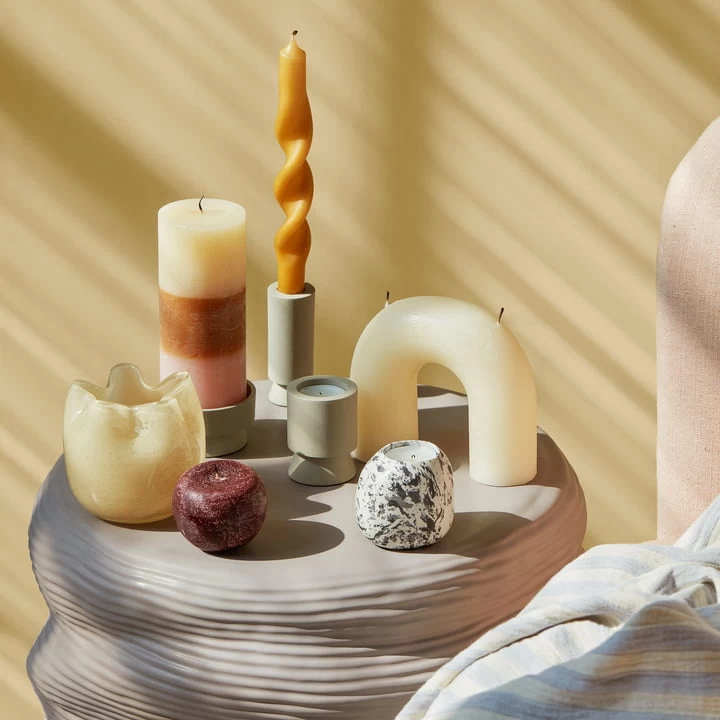 Broste Copenhagen - Earthernware Beistelltisch, Ø 44 X 42 Cm, Astral Aura Dark Blue 2 Broste Copenhagen - Earthernware Beistelltisch, Ø 44 X 42 Cm, Astral Aura Dark Blue – Bild 2