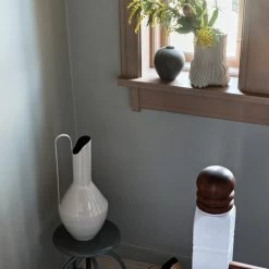 Broste Copenhagen- Magny Vase, H 43 Cm, Castle Beige 22 Broste Copenhagen- Magny Vase, H 43 Cm, Castle Beige -Broste Copenhagen Broste Copenhagen Magny Vase castle beige A1 4