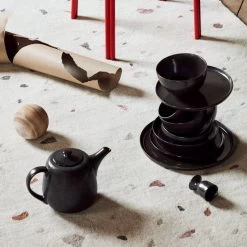 Broste Copenhagen - Nordic Coal Becher Mit Henkel, 45 Cl 18 Broste Copenhagen - Nordic Coal Becher Mit Henkel, 45 Cl -Broste Copenhagen Broste Copenhagen Nordic Coal Ambiente 2