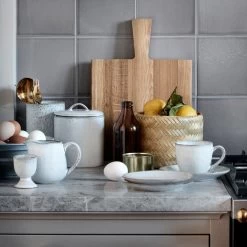 Broste Copenhagen - Nordic Sand Schale Mit Deckel, Ø 17 X H 5 Cm 17 Broste Copenhagen - Nordic Sand Schale Mit Deckel, Ø 17 X H 5 Cm -Broste Copenhagen Broste Copenhagen Nordic Geschirr Serie Situation 1 33