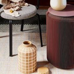 Broste Copenhagen - Pam Beistelltisch Ø 40 X H 60 Cm, Dunkelgrau 6 Broste Copenhagen - Pam Beistelltisch Ø 40 X H 60 Cm, Dunkelgrau -Broste Copenhagen Broste Copenhagen Pam Beistelltisch Ambiente 1