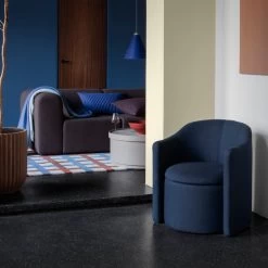 Broste Copenhagen - Pond Sessel, Gabriel Select Dark Grape 9 Broste Copenhagen - Pond Sessel, Gabriel Select Dark Grape -Broste Copenhagen Broste Copenhagen Pond Chair Ambiente 2