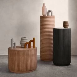 Broste Copenhagen - Rillo Beistelltisch, Ø 75 X H 35 Cm, Charcoal 19 Broste Copenhagen - Rillo Beistelltisch, Ø 75 X H 35 Cm, Charcoal -Broste Copenhagen Broste Copenhagen Rillo Beistelltische Gruppe Situation