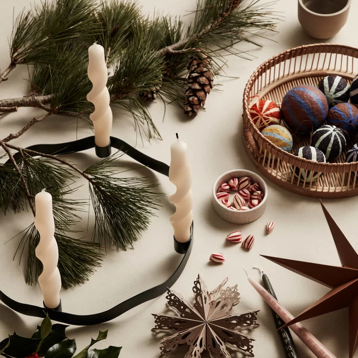 Broste Copenhagen - Halo Kerzenständer, Light Warm Grey 3 Broste Copenhagen - Halo Kerzenständer, Light Warm Grey – Bild 3