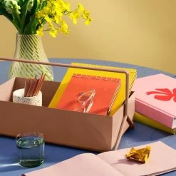 Broste Copenhagen - Ada Crossstripe Vase, H 22,5 Cm, Intense Blue -Broste Copenhagen Broste Copenhagen Tully Toolbox Ada Vase Ambiente 1