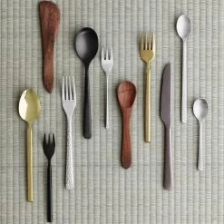 Broste Copenhagen - Hune Kuchengabel, Brushed Satin Hammered Edelstahl (4 Tlg.) -Broste Copenhagen Broste Copenhagen verschiedenes Besteck Gruppe Draufsicht 4